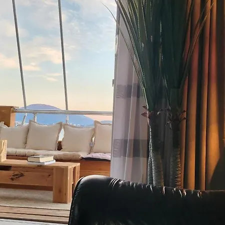 Elegant Luxury With Sea View